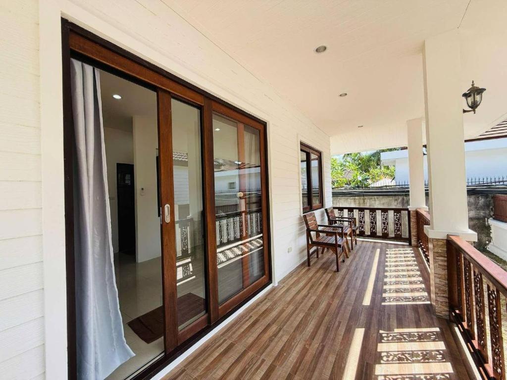 Chill Inn Lipa Noi Hostel And Beach Cafe لكوه ساموي المظهر الخارجي الصورة